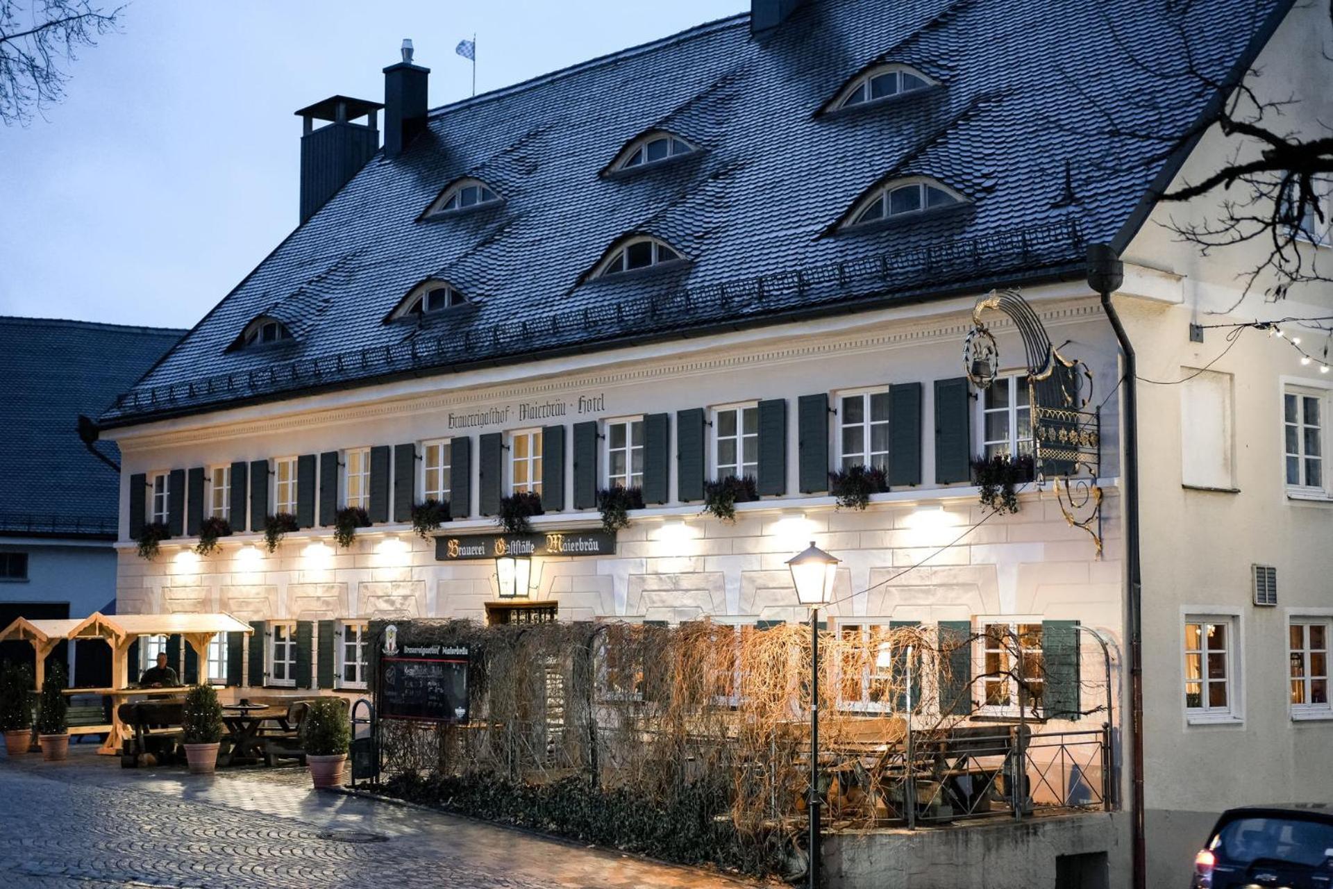 Hotel Maierbraeu อัลโทมุนสเทอร์ ภายนอก รูปภาพ
