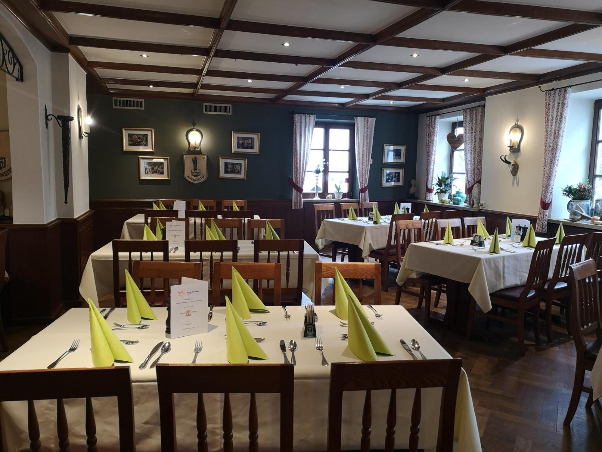 Hotel Maierbraeu อัลโทมุนสเทอร์ ภายนอก รูปภาพ