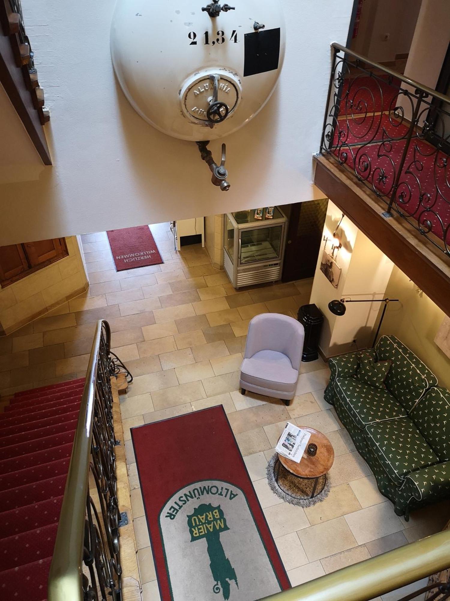 Hotel Maierbraeu อัลโทมุนสเทอร์ ภายนอก รูปภาพ